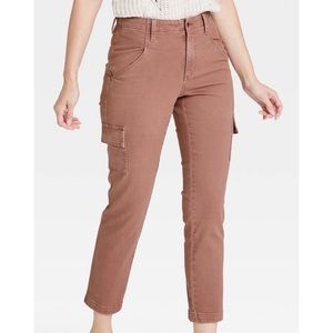 Women’s High Rise Slim Straight Fit Jeans